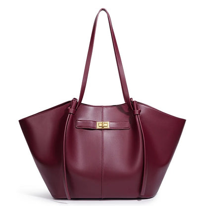 CarryCraft Lightweight Large Capacity 2025 New Bat-Shaped High Street Handbag European and American Style Trendy Single Shoulder Crossbody