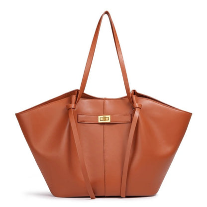 CarryCraft Lightweight Large Capacity 2025 New Bat-Shaped High Street Handbag European and American Style Trendy Single Shoulder Crossbody